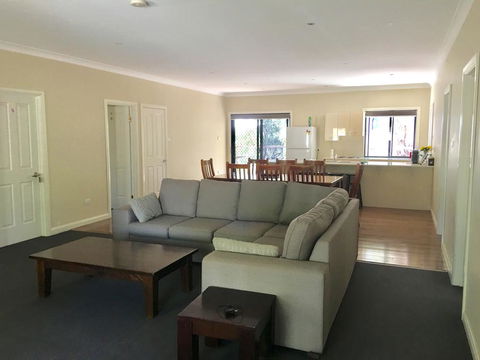 Hillview Farmstay - Australian Directory 1