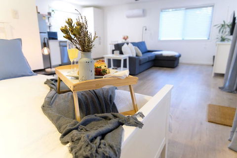 Hinterland Boutique Cottages -Cozy Cottage - Australian Directory 0
