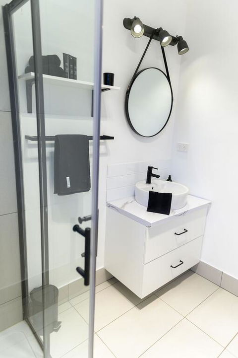 Hinterland Boutique Cottages-Fig Tree Cottage - Australian Directory 3