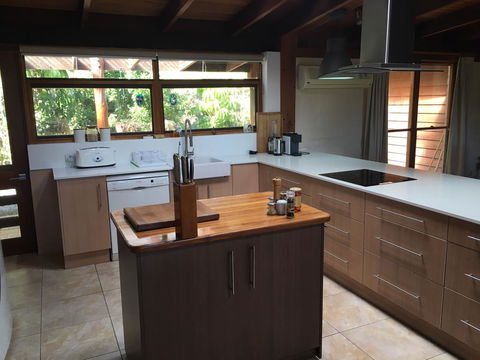 Hinterland Hideaway - Australian Directory 2