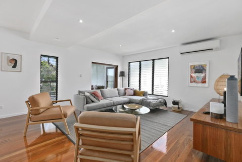 Holiday Hideaway, Sunshine Beach - Australian Directory 1
