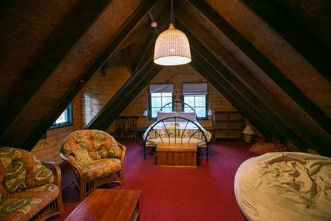 Holly Lodge Medlow Bath - Australian Directory 1