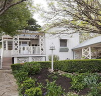 Hollyoak Cottage - delightful ducks and doileys - Australian Directory