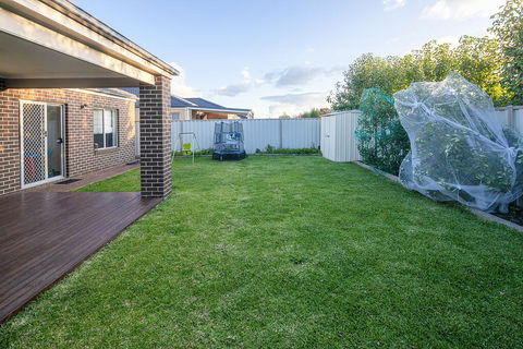 Homely Getaways In Central Pakenham - Pet Friendly - Australian Directory 3
