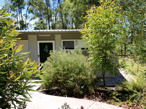 Honeybee - Country Accommodation - Australian Directory 1