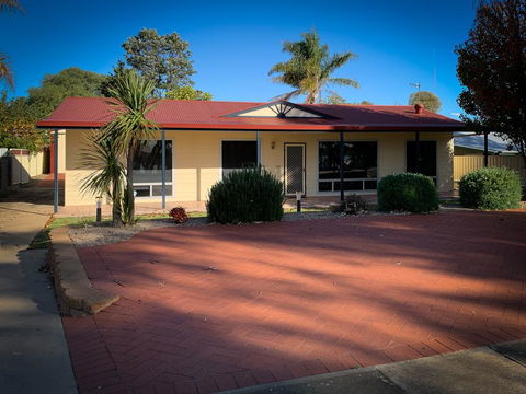 Hooterville - Australian Directory 0