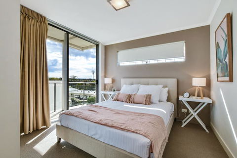 Horton Apartments - Australian Directory 2