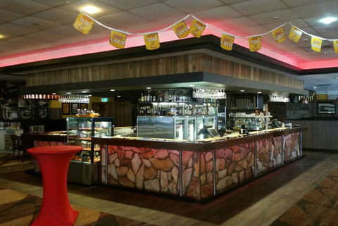 Isa Hotel - Australian Directory 3