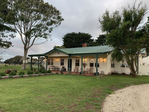 Island Farmhouse - Australian Directory 1