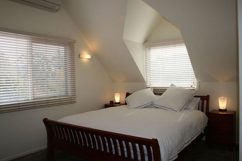 Jarrah Lodge - Australian Directory 3
