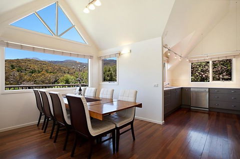 Jarrah Lodge - Australian Directory 1