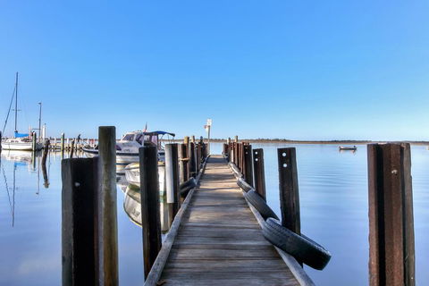 Jetty Road Retreat - Australian Directory 3