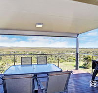 Jinalong 17 Pacific Street Family home great views. - Australian Directory