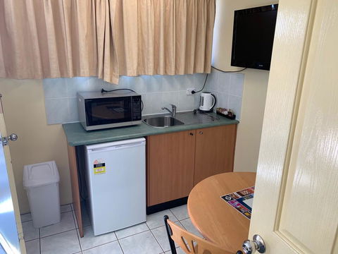 John Oxley Motel - Australian Directory 3