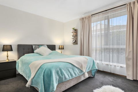 Josie Villa - Beautiful West Burnie: Long Or Short Term - Australian Directory 0