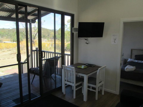 Just Red Wines Cabins - Australian Directory 1