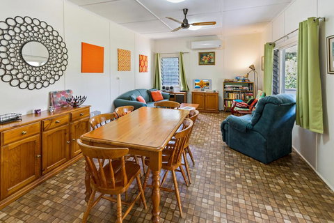 Kambera - Pet Friendly Cottage On Raymond Island - Australian Directory 2