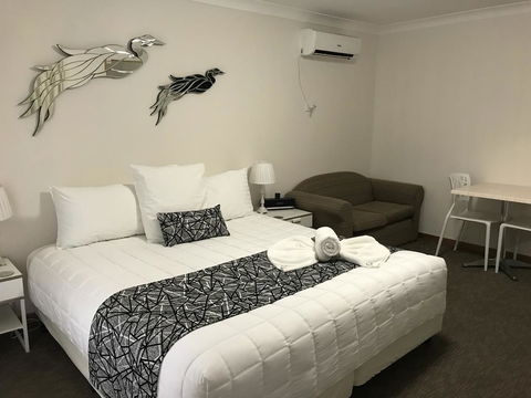 Karuah Motor Inn - Australian Directory 1
