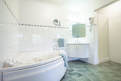 Kerang Valley Resort - Australian Directory 2