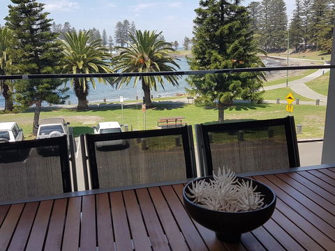 Kiama Harbour View - Australian Directory 3