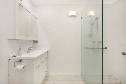 Kianga Parade Beach House - Australian Directory 3