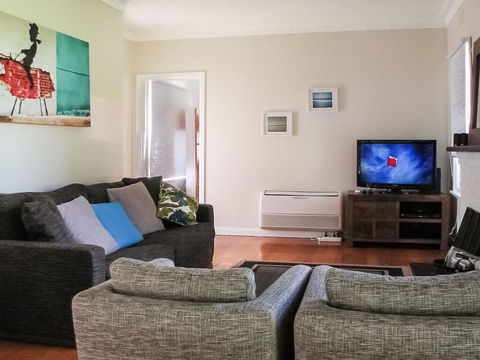Kilcunda Coast House - Australian Directory 2