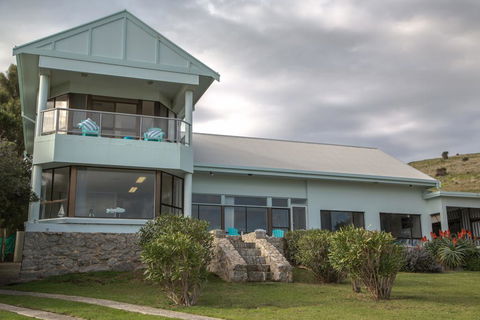 King Of North Bay - 103 Gold Coast Drive - Australian Directory 3
