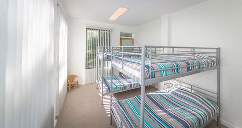 King Of North Bay - 103 Gold Coast Drive - Australian Directory 2