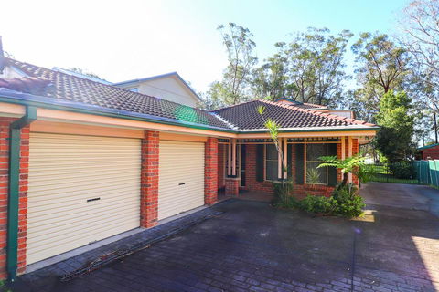 Kingfisher LakeHouse - Australian Directory 2