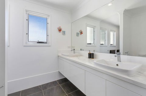 Kingscliff Bliss - Australian Directory 3