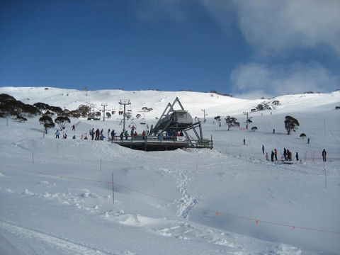 Knockshannoch Ski Lodge - Australian Directory 2