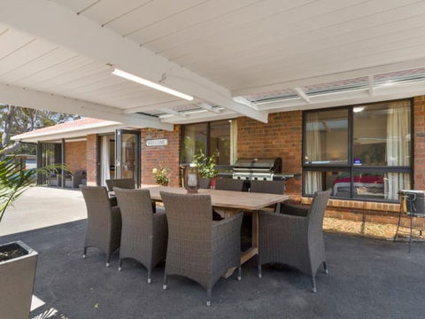 KO's Hideaway - Australian Directory 1