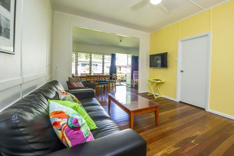 Kooyong Apartment 2 - Australian Directory 1