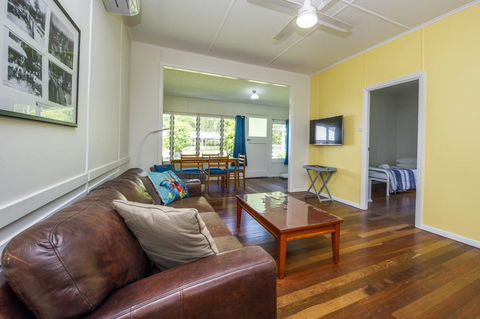 Kooyong Apartment 4 - Australian Directory 2