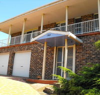 KULAROO HOUSE - Australian Directory