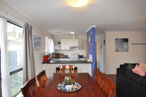 KYEEMA - FREE WIFI & NETFLIX - PET FRIENDLY (OUTSIDE ONLY) - Australian Directory 2
