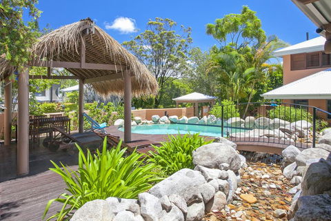 L'Auberge Noosa - Australian Directory 1