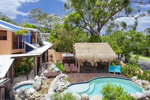 L'Auberge Noosa - Australian Directory 0