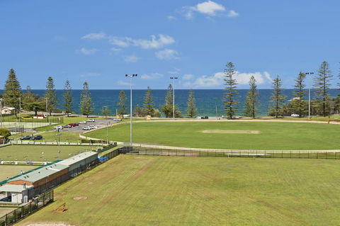 La Mer 16 11 Owen Street - Australian Directory 0