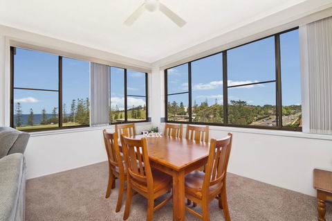 La Mer 16 11 Owen Street - Australian Directory 3