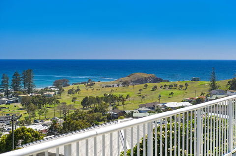 La Mer, 19 Dulconghi Street - Australian Directory 0