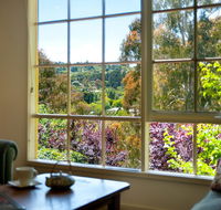 Lake Cottage - Australian Directory
