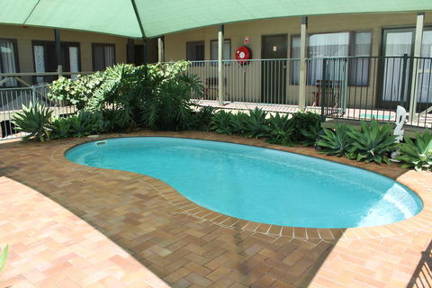 Lake Forbes Motel - Australian Directory 1