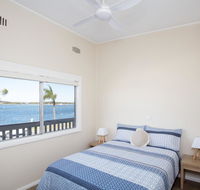 Lakeside Flats 3 - Australian Directory