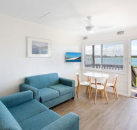 Lakeside Flats 6 - Australian Directory