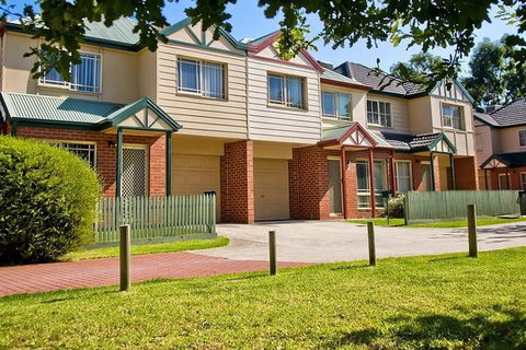 Lamplighter Motel And Apartments - Australian Directory 2