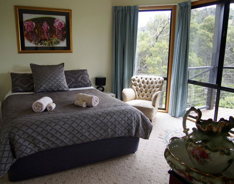Launceston Wildlife Retreat - Australian Directory 3