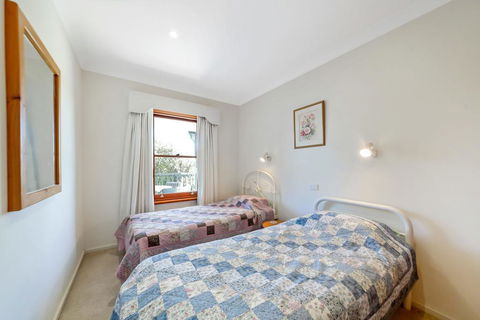 Lavender Hills - 12 Bennett Street - Australian Directory 0