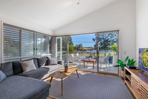 Lazy Days - Australian Directory 1