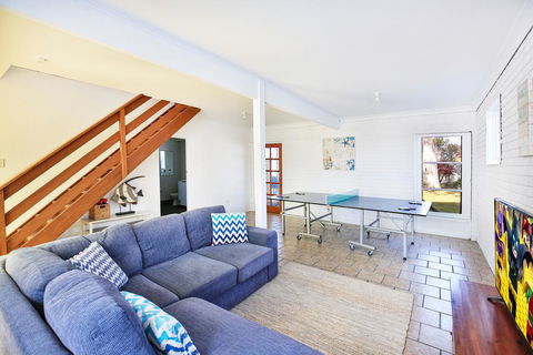 Lazy Days Beach House, Jervis Bay - Pet Friendly, 4 Mins Walk To Beach - Australian Directory 3